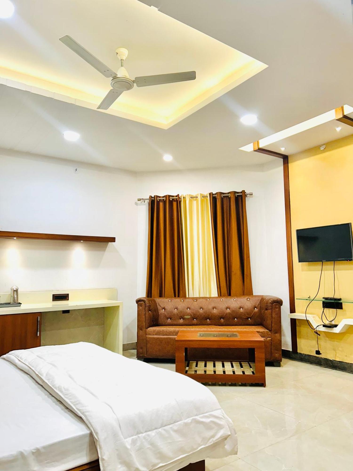 Krishnam Resort Jabalpur Εξωτερικό φωτογραφία